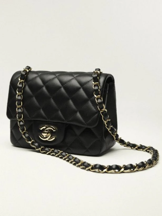 Luxe Riviera Knitwear Set & Chain Co-Ord Bag - Image 6