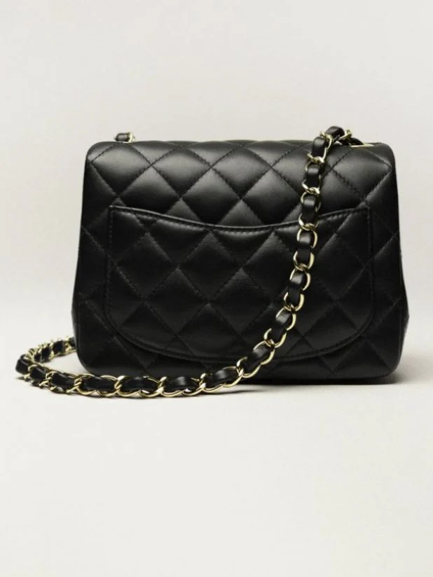 Luxe Riviera Knitwear Set & Chain Co-Ord Bag - Image 7